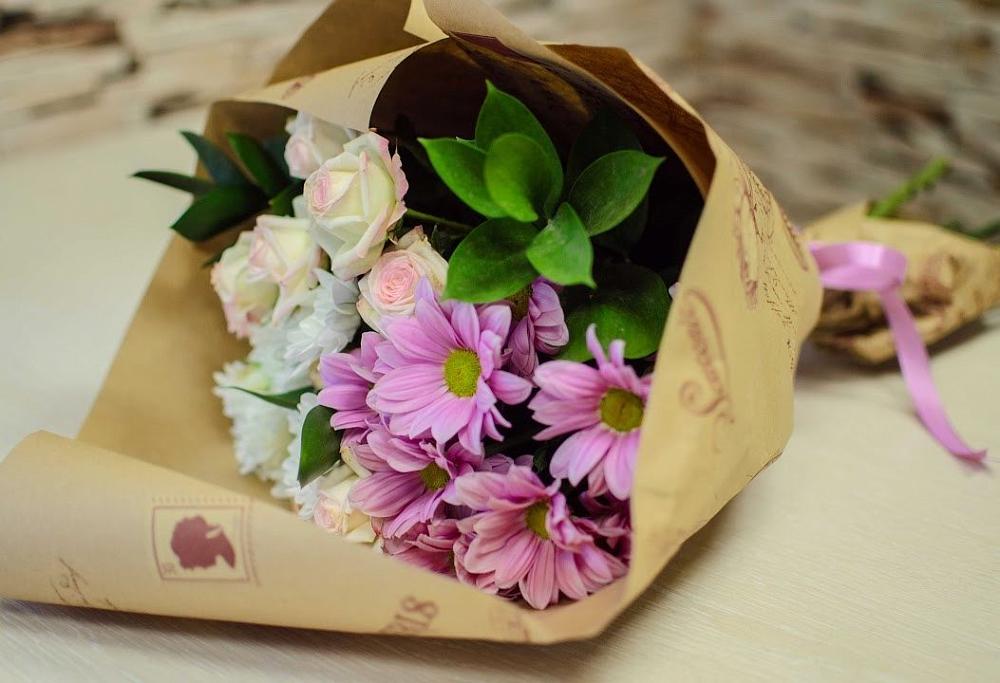 Букет цветов из: Розы и Хризантемы в Исламее