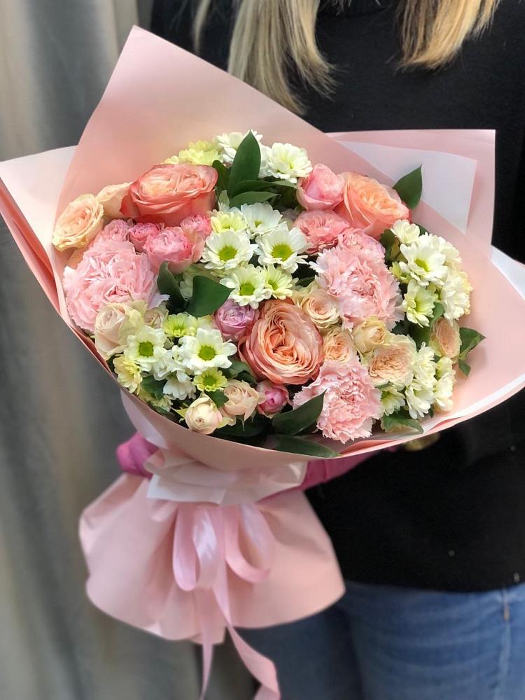 Букет цветов из: Гвоздики, Розы и Хризантемы в Исламее