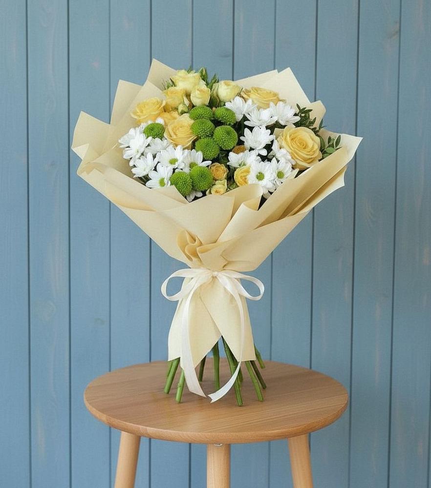 Букет цветов из: Хризантемы и Розы в Исламее