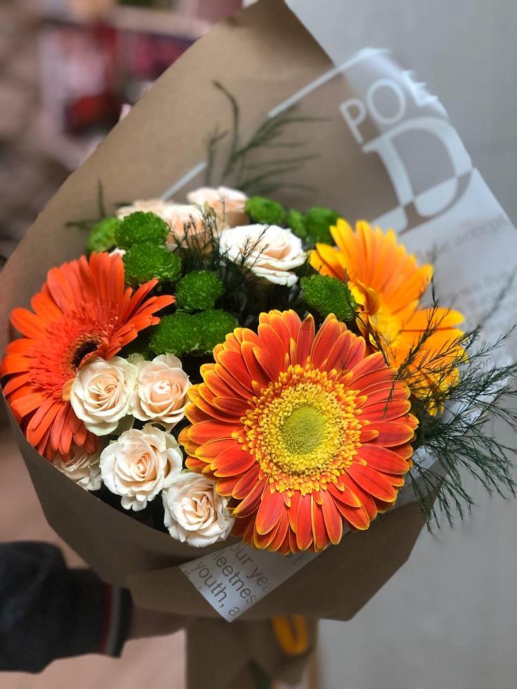 Букет цветов из: Герберы, Хризантемы и Розы в Исламее