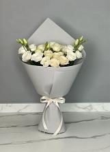 Букет цветов из:  Розы и Лизиантусы в Исламее